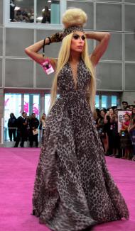 Аласка (дрег краљица)